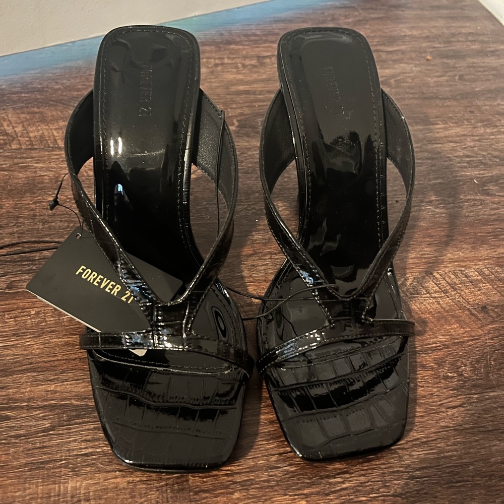Forever 21 black croc stiletto mule kitten heels size:7